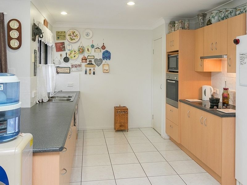17 Tree View Road, Toogoom QLD 4655