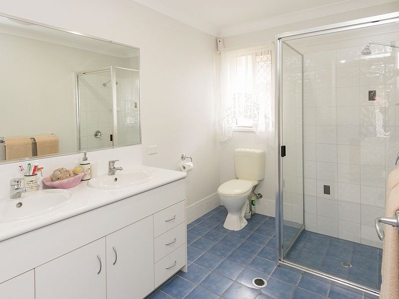 17 Tree View Road, Toogoom QLD 4655