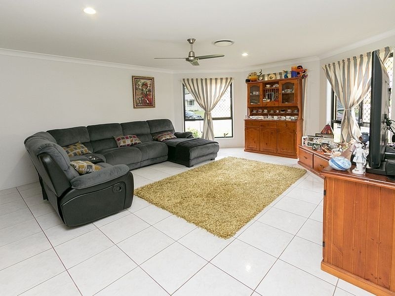 17 Tree View Road, Toogoom QLD 4655