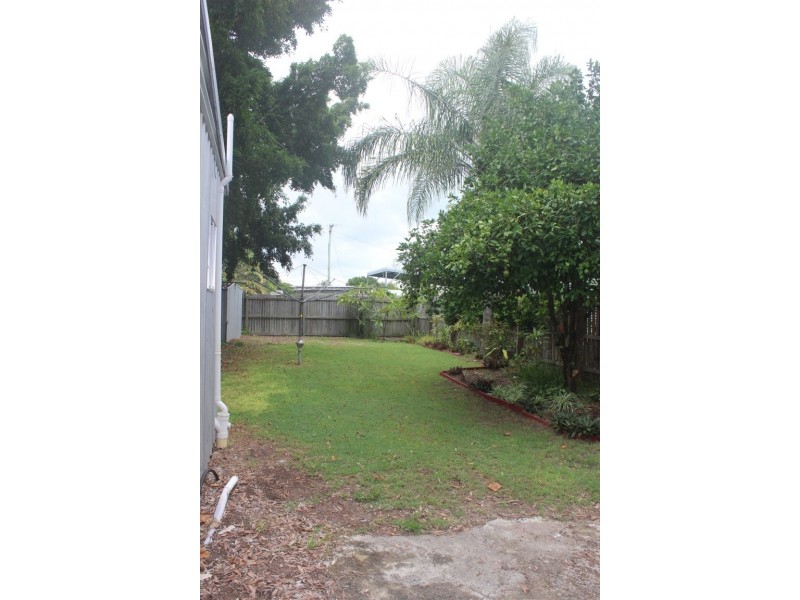 37 DESMOND DR, Toogoom QLD 4655