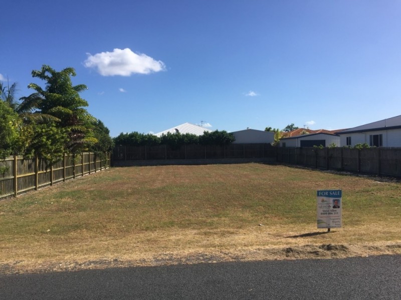 121 Kingfisher Parade, Toogoom QLD 4655