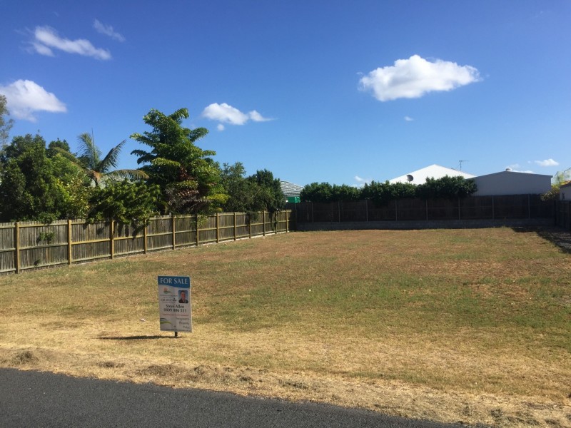 121 Kingfisher Parade, Toogoom QLD 4655