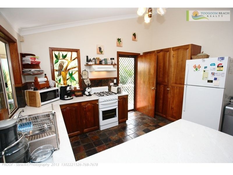 115 Kingfisher Pde, Toogoom QLD 4655