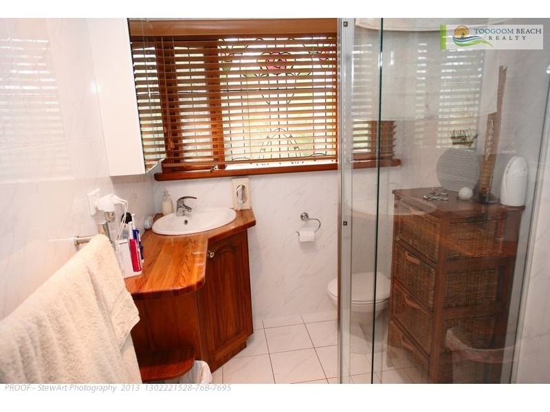 115 Kingfisher Pde, Toogoom QLD 4655