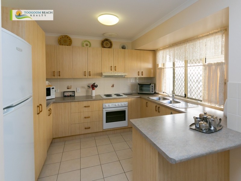 12 Sealink Drive, Point Vernon QLD 4655