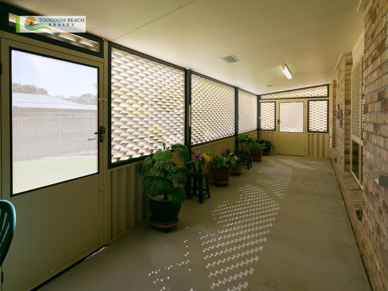 12 Sealink Drive, Point Vernon QLD 4655