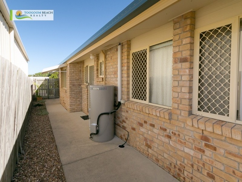 12 Sealink Drive, Point Vernon QLD 4655