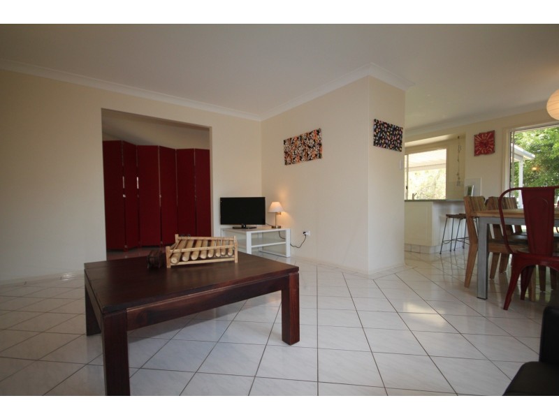 164 Kingfisher Parade, Toogoom QLD 4655