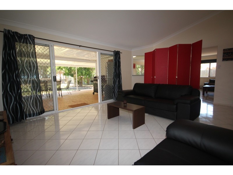 164 Kingfisher Parade, Toogoom QLD 4655