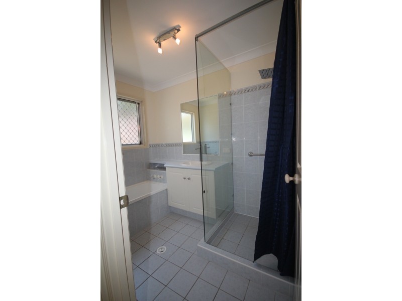 164 Kingfisher Parade, Toogoom QLD 4655