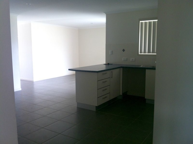 8 Sunny Way, Toogoom QLD 4655