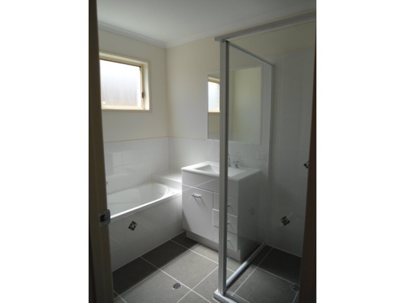 8 Sunny Way, Toogoom QLD 4655