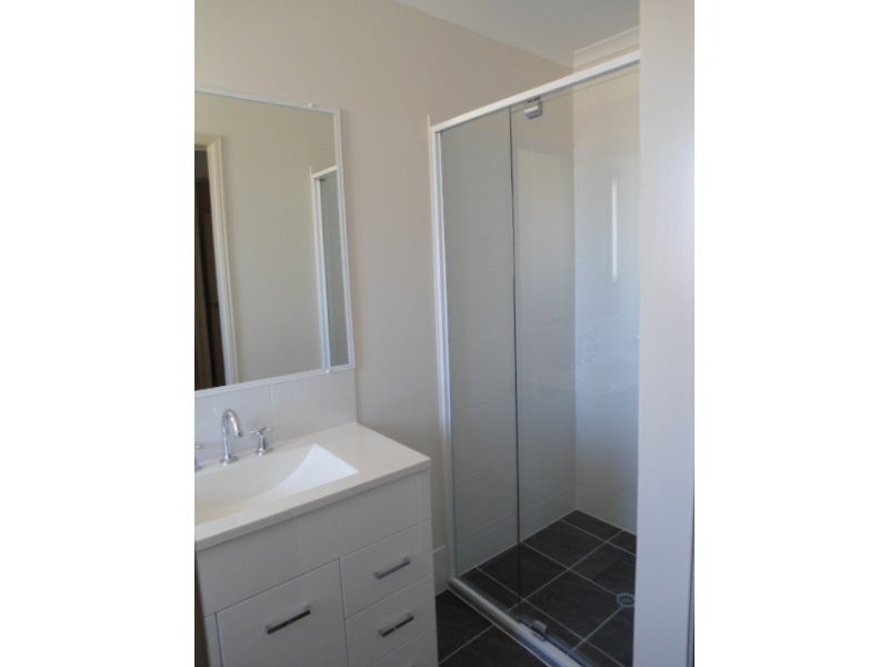 8 Sunny Way, Toogoom QLD 4655