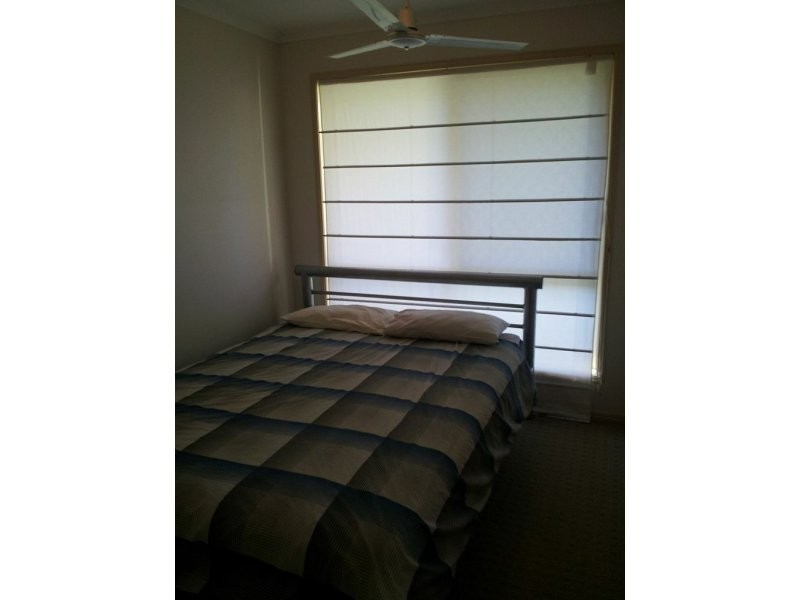 18 Desmond Drive, Toogoom QLD 4655