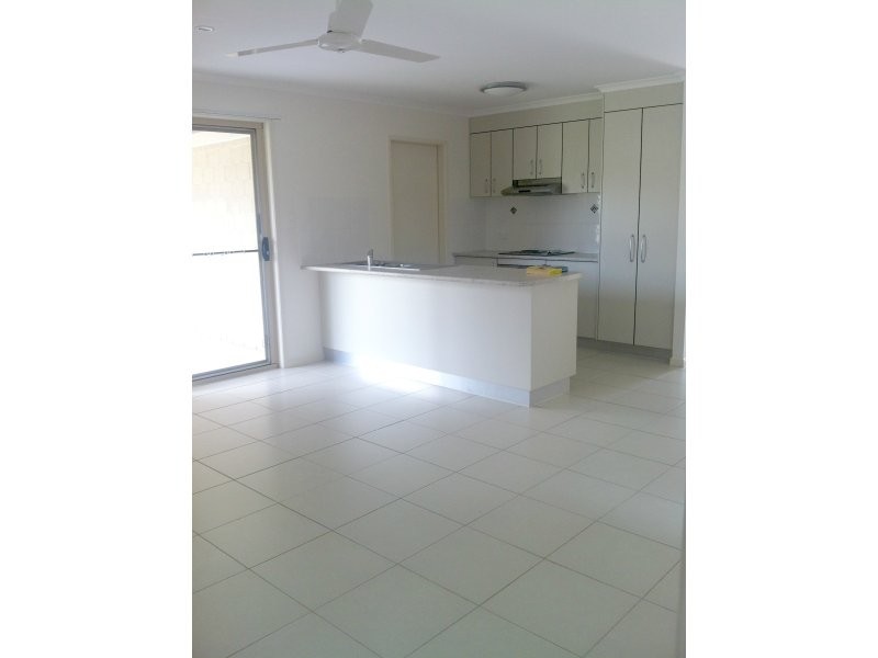 10 Sunny Way, Toogoom QLD 4655