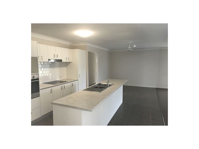 11 Seashore Way, Toogoom QLD 4655