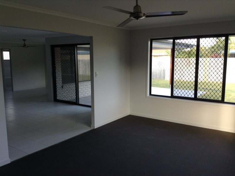 10 Silverleaf Terrace, Toogoom QLD 4655