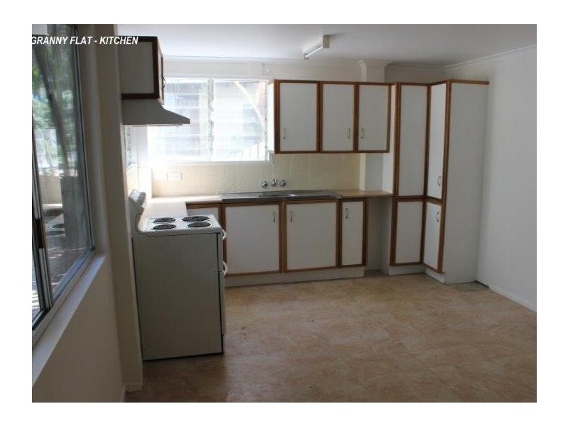 3 Kingfisher Parade, Toogoom QLD 4655