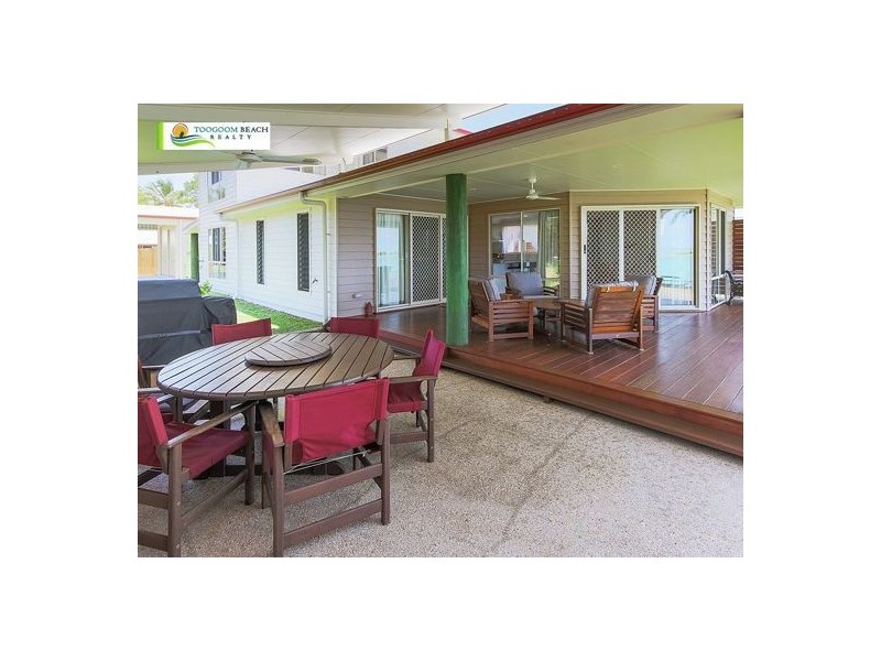 9 Esplanade, Toogoom QLD 4655