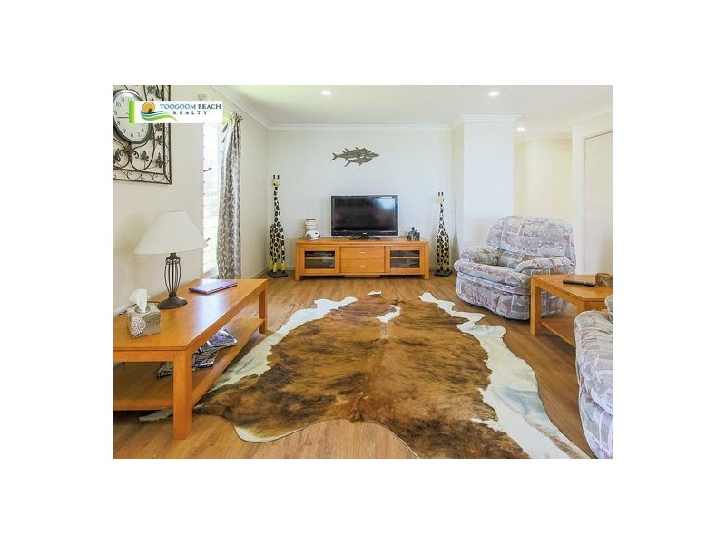9 Esplanade, Toogoom QLD 4655