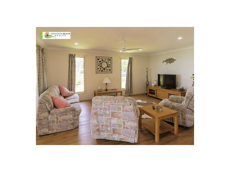 9 Esplanade, Toogoom QLD 4655