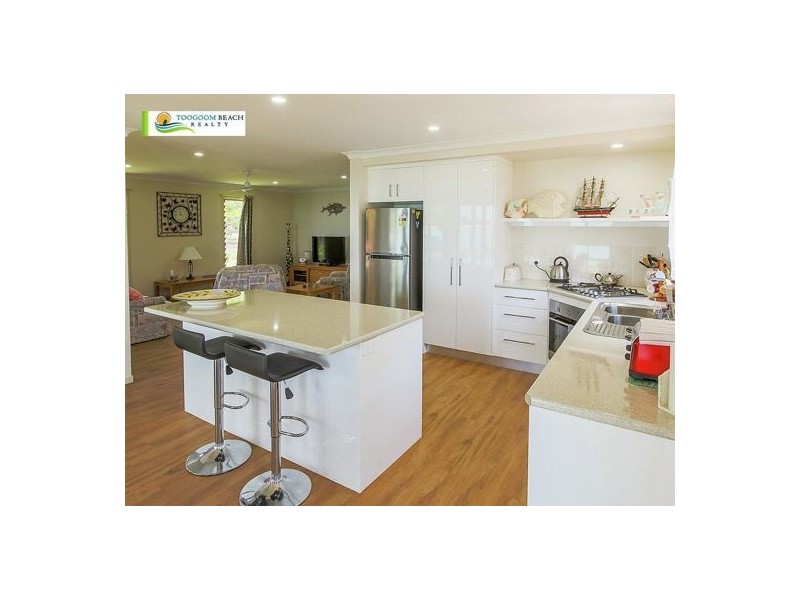 9 Esplanade, Toogoom QLD 4655