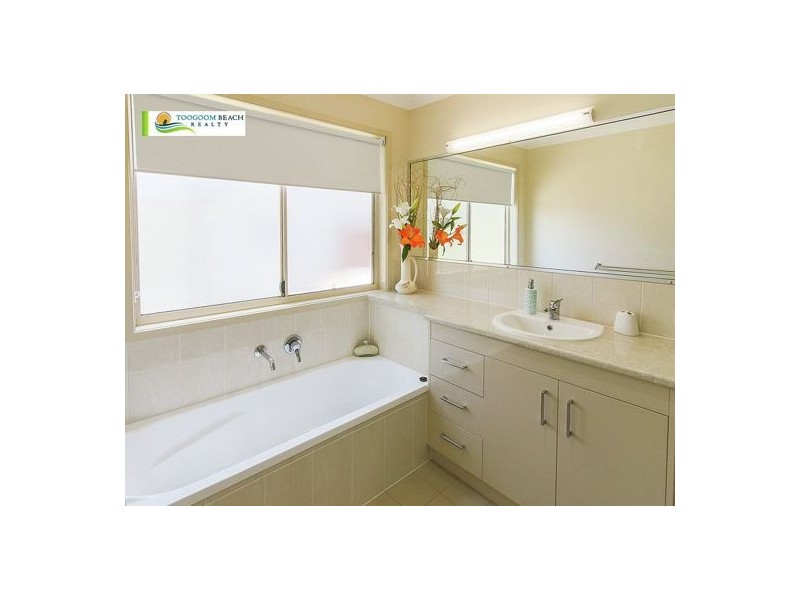 9 Esplanade, Toogoom QLD 4655