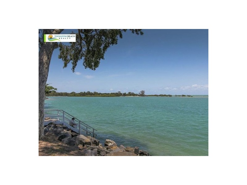 9 Esplanade, Toogoom QLD 4655