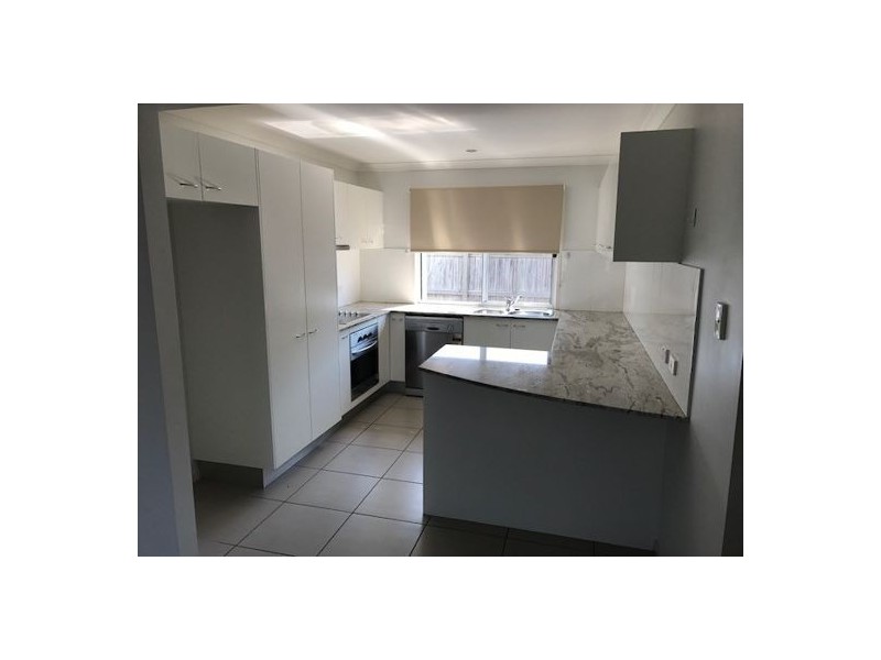 12 Oyster Court, Toogoom QLD 4655