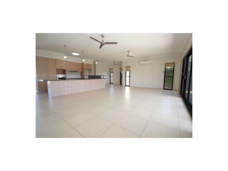 5 Seaside Circuit, Toogoom QLD 4655