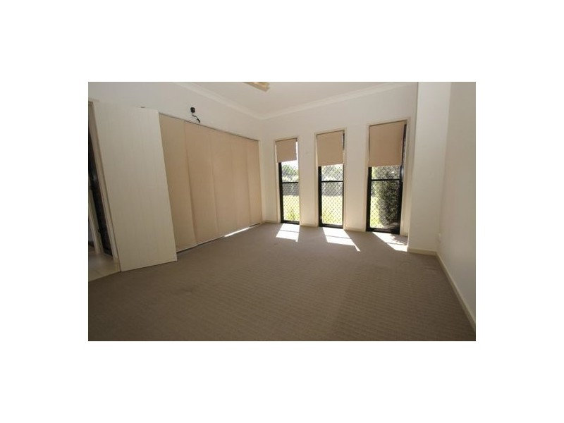 5 Seaside Circuit, Toogoom QLD 4655