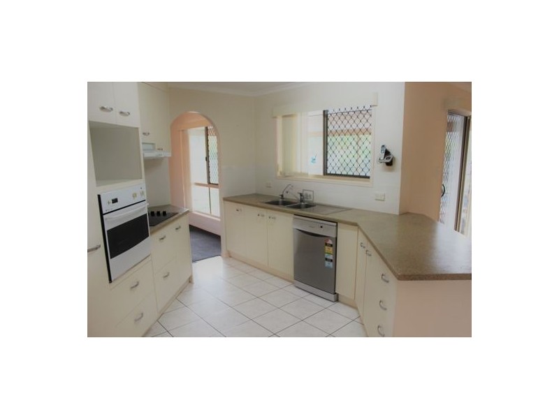 10 Trevalli Court, Toogoom QLD 4655