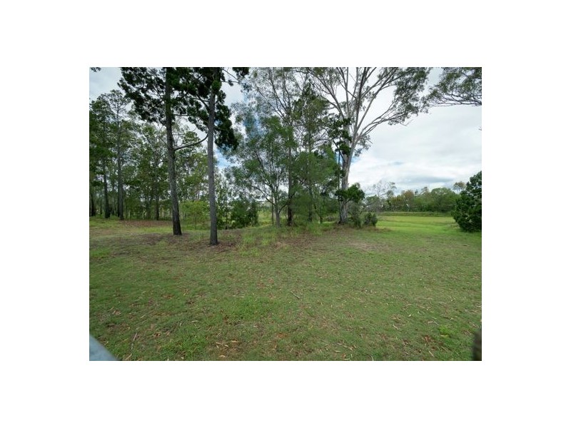 18 Tree View Road, Toogoom QLD 4655