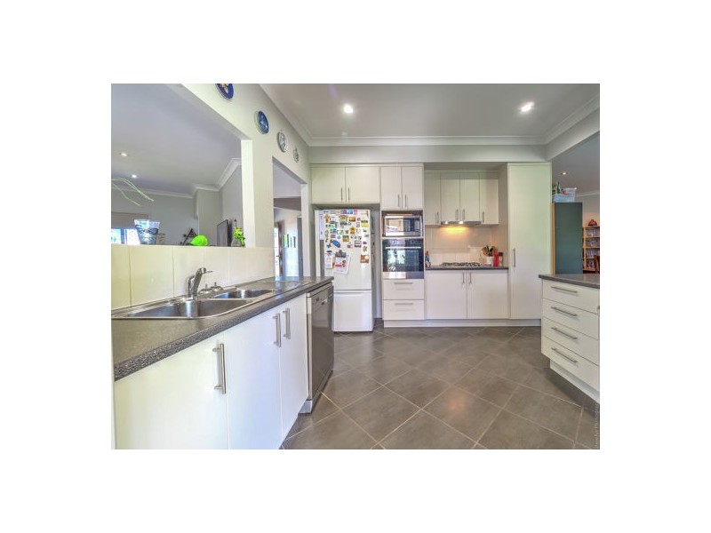 42 Tree View Road, Toogoom QLD 4655