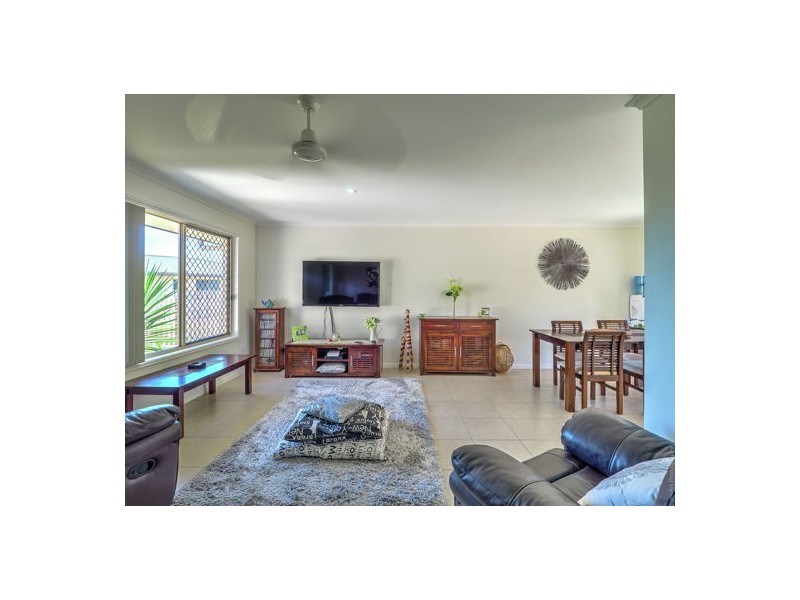 14 Seashore way, Toogoom QLD 4655