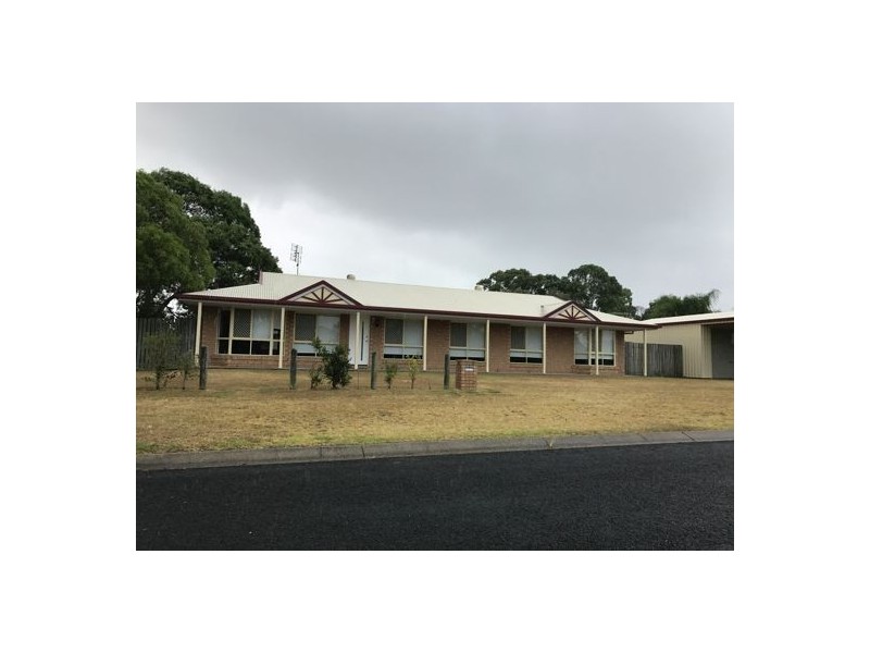 2 Merrilyn Court, Urangan QLD 4655