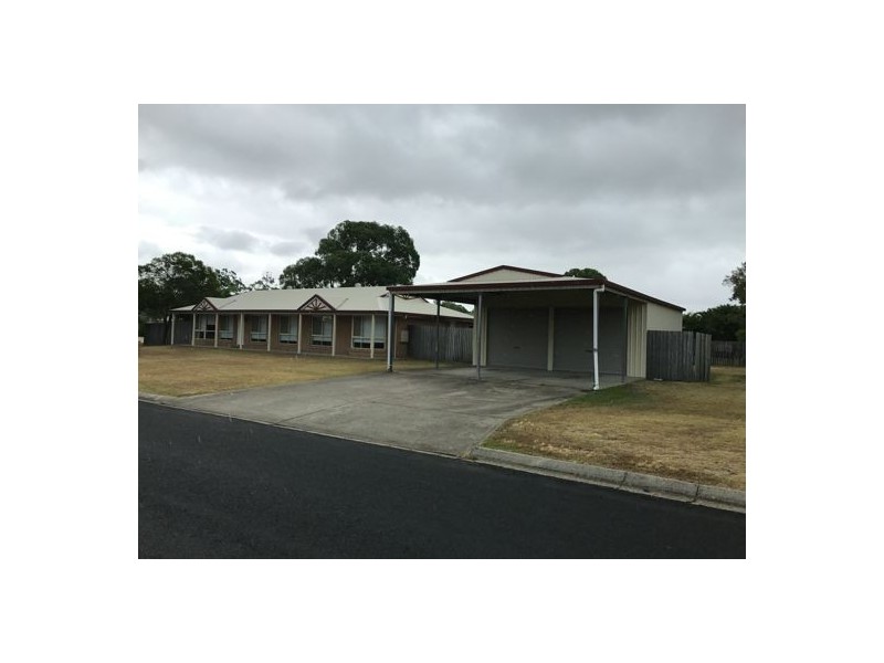2 Merrilyn Court, Urangan QLD 4655