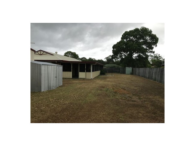 2 Merrilyn Court, Urangan QLD 4655