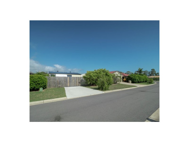 4 Sunny Way, Toogoom QLD 4655
