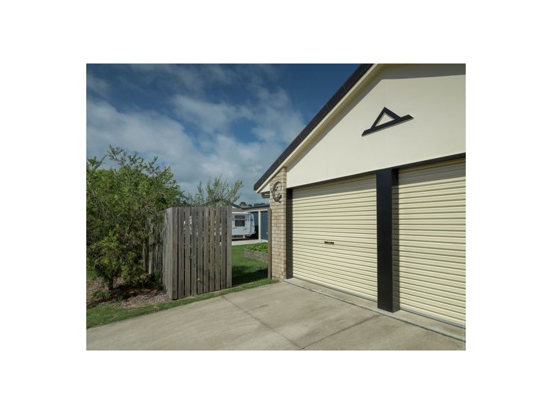 4 Sunny Way, Toogoom QLD 4655