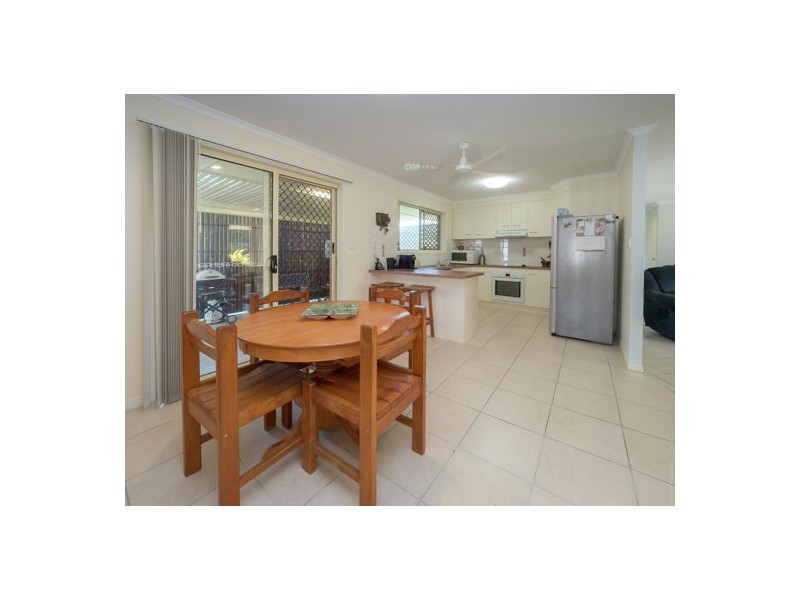 4 Sunny Way, Toogoom QLD 4655