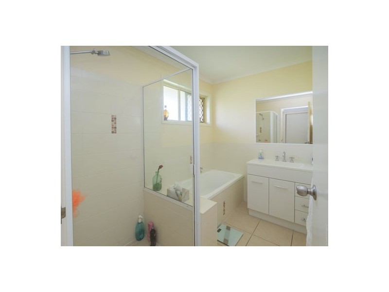4 Sunny Way, Toogoom QLD 4655