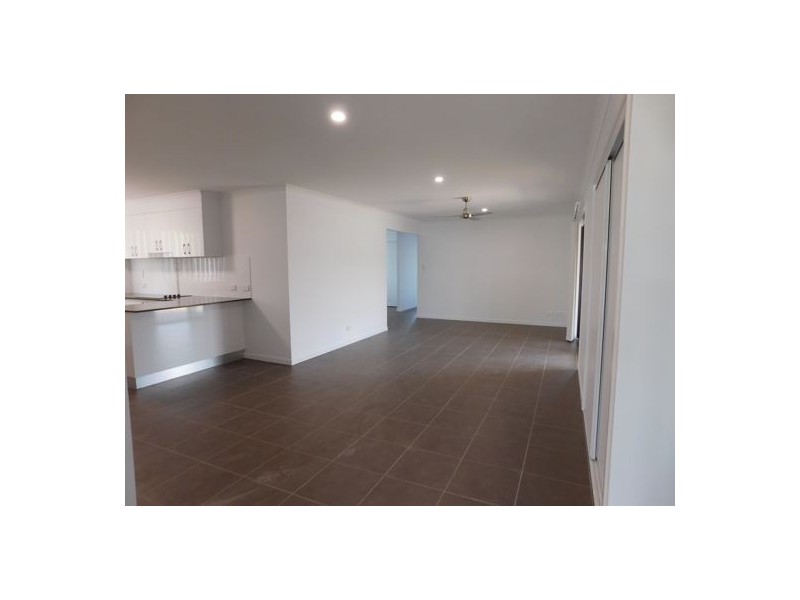 20 Fraser Waters Parade, Toogoom QLD 4655