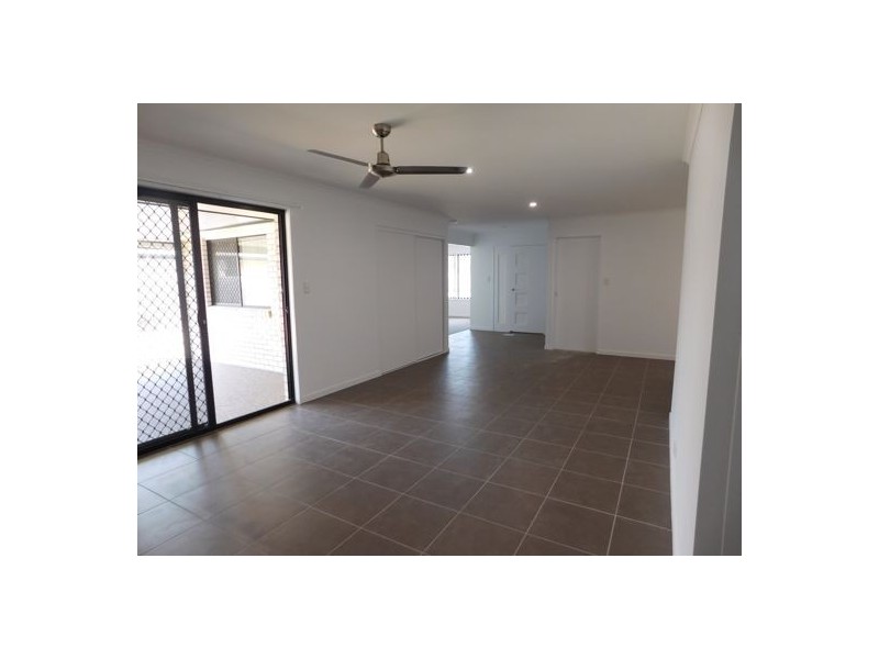 20 Fraser Waters Parade, Toogoom QLD 4655