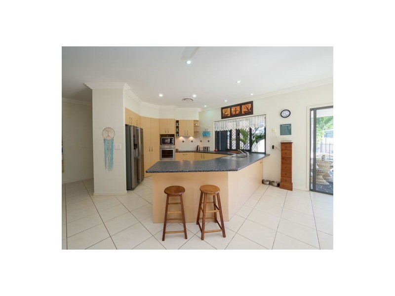 11 Castaway Court, Toogoom QLD 4655