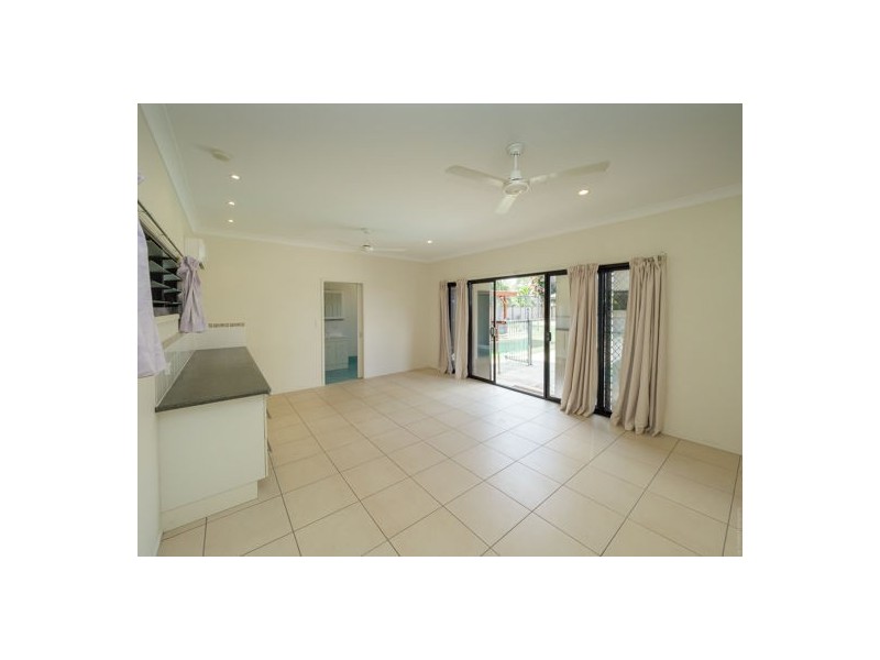 11 Castaway Court, Toogoom QLD 4655