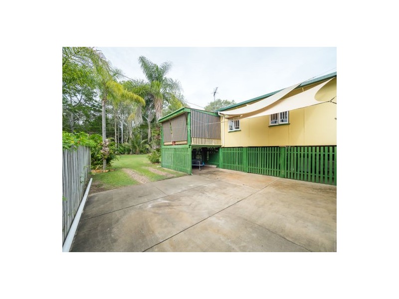 116 Esplanade, Toogoom QLD 4655