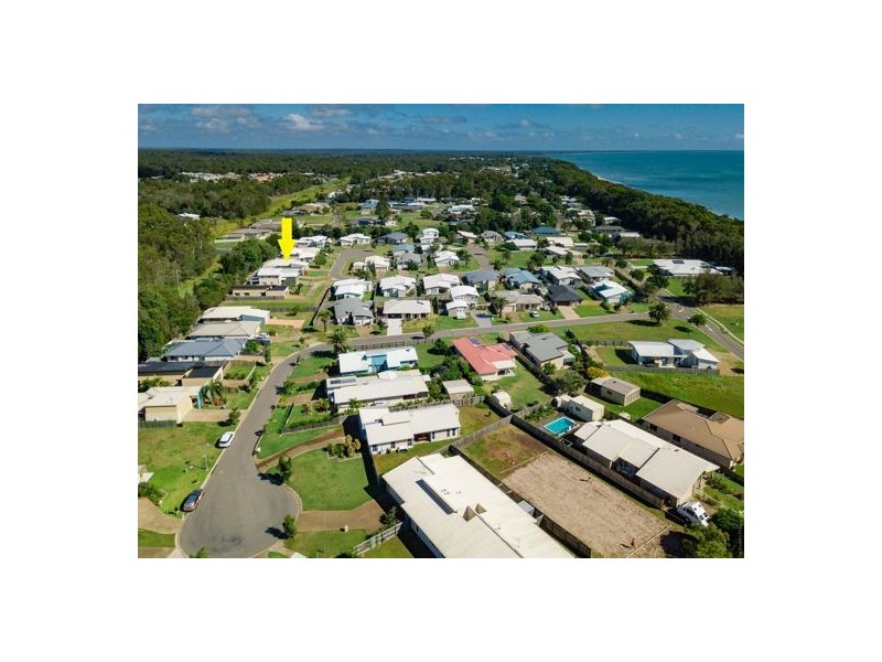 24 Wave Court, Toogoom QLD 4655