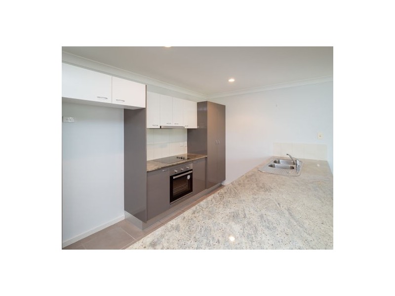 24 Wave Court, Toogoom QLD 4655