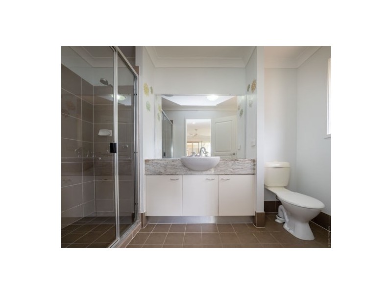 24 Wave Court, Toogoom QLD 4655
